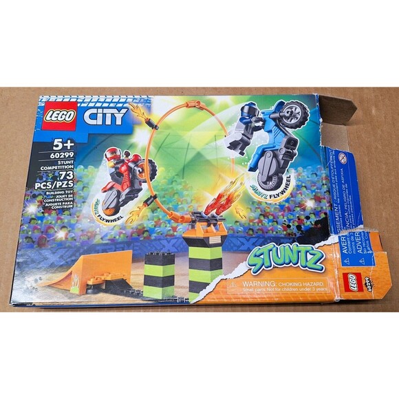 LEGO City Stunt Competition 60299 Building Kit Complete Pieces Manual Retired - Picture 2 of 11
